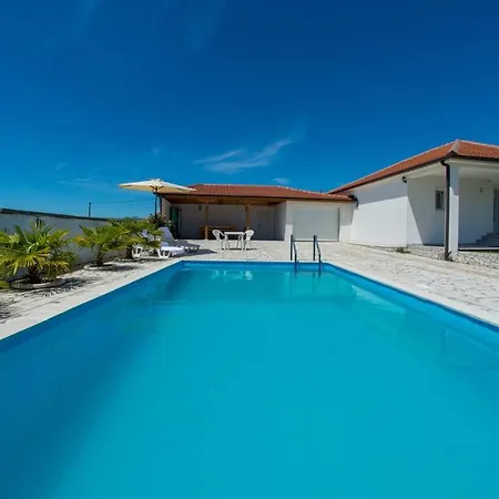 Buna Breeze Casa de Férias