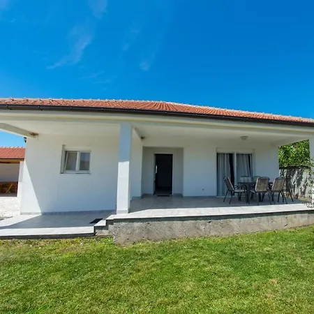 Holiday home Buna Breeze