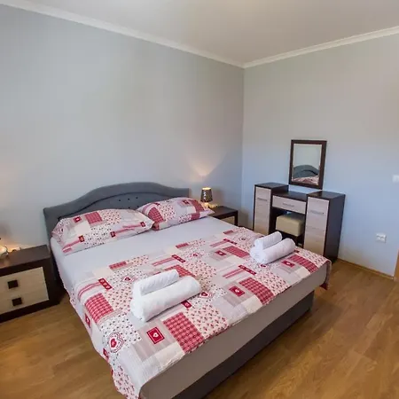 Holiday home Buna Breeze *